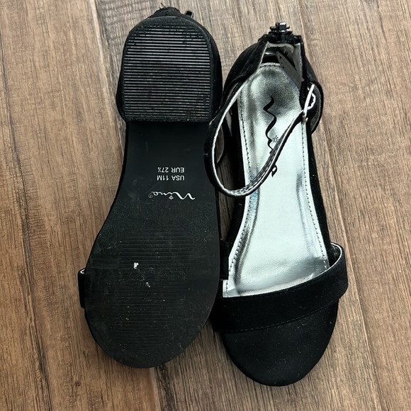 Toddler Sandals - Picture 3 of 4